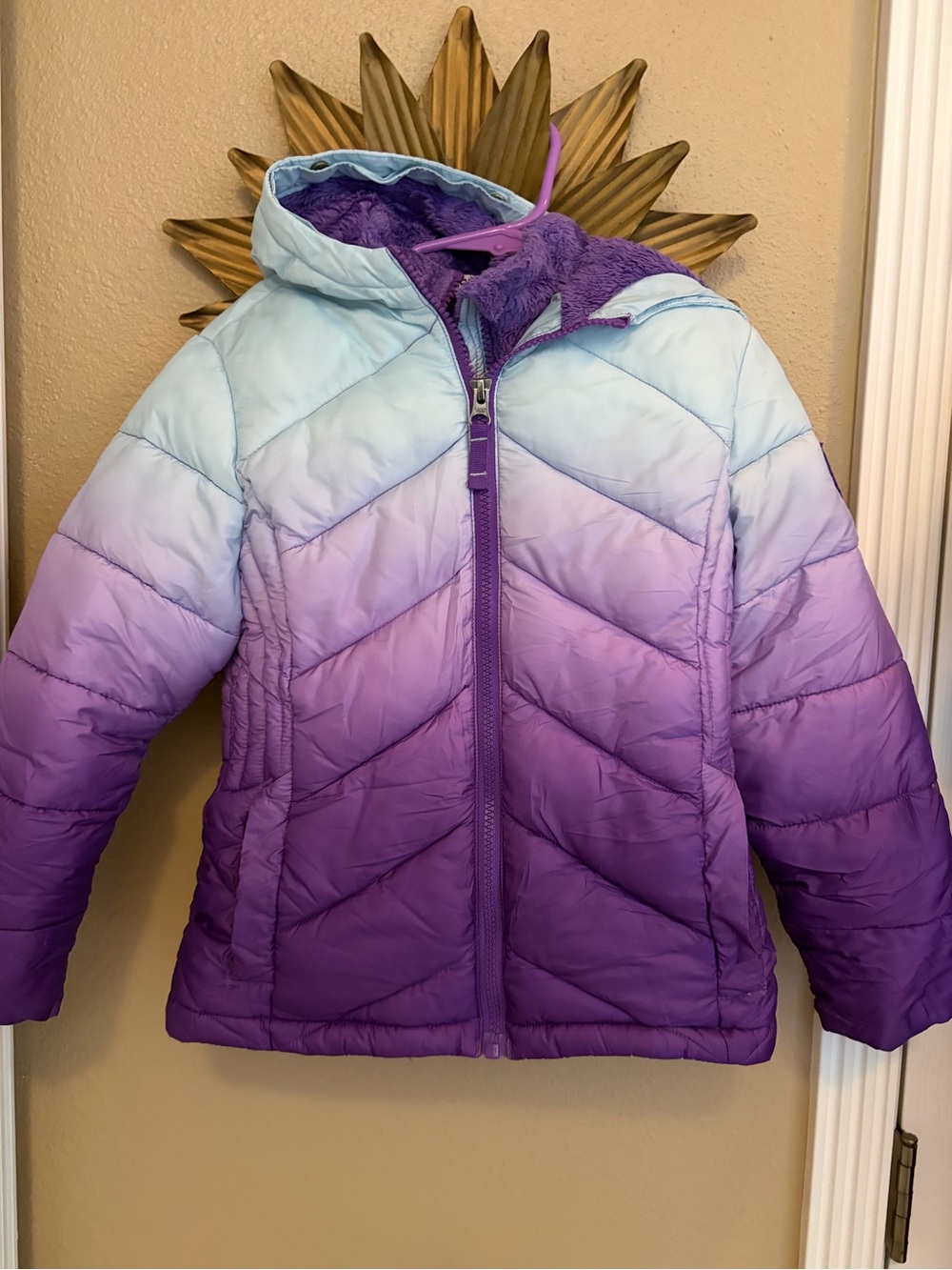 Snozu Girls Purple and Blue Ombrea Winter Puffer Ski Coat size 5 New Condition!